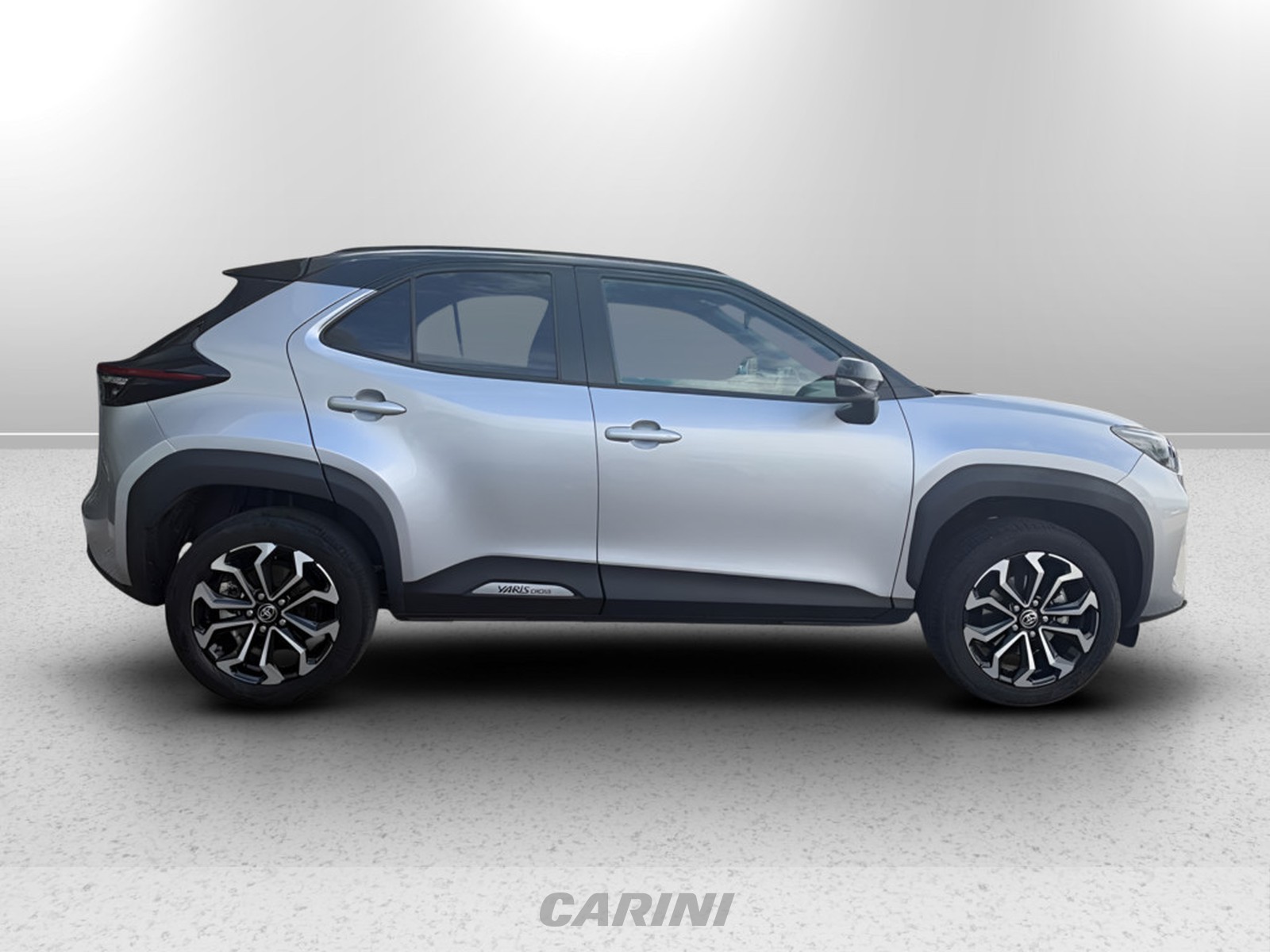 CARINI Toyota yaris cross