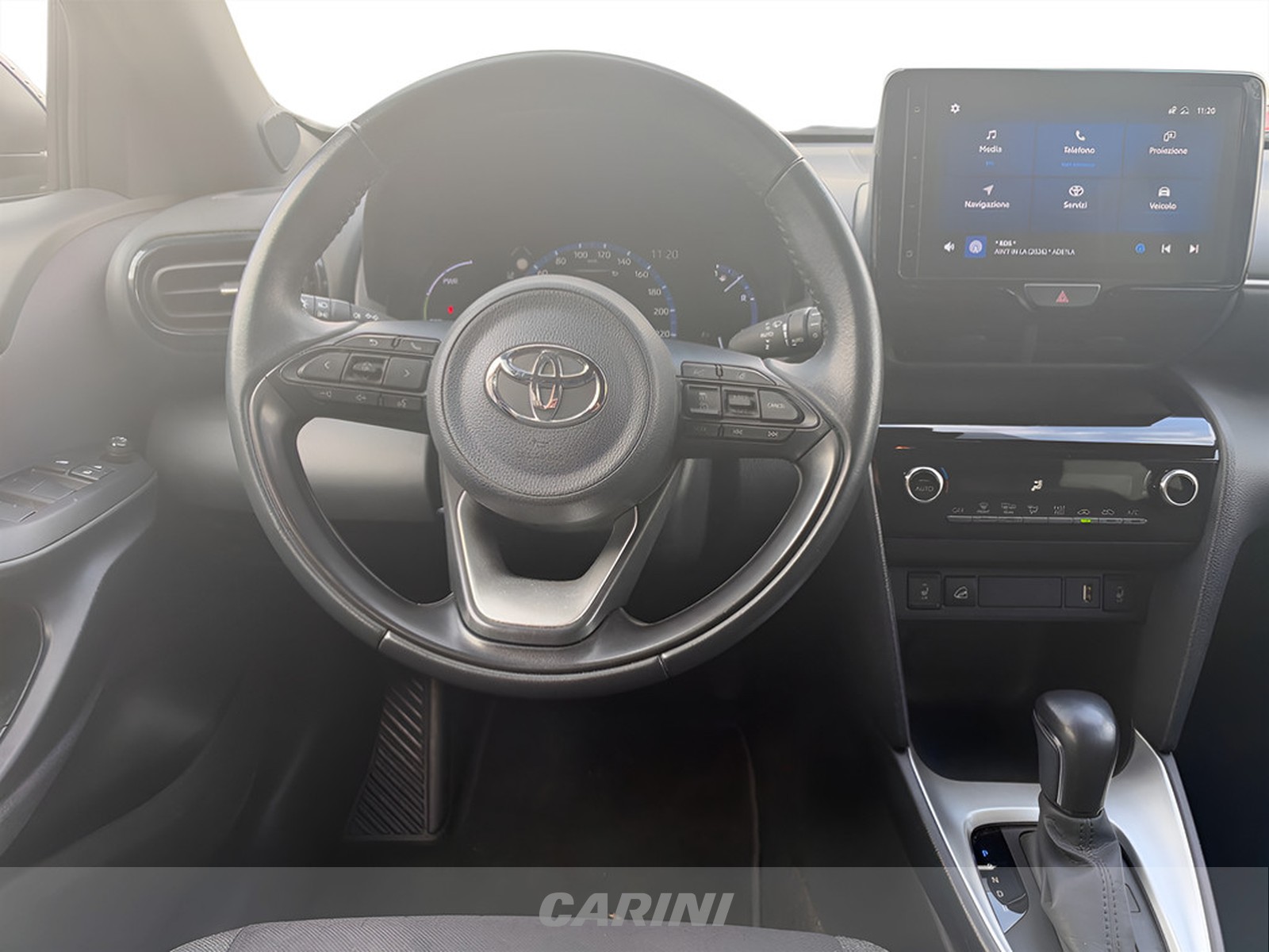 CARINI Toyota yaris cross