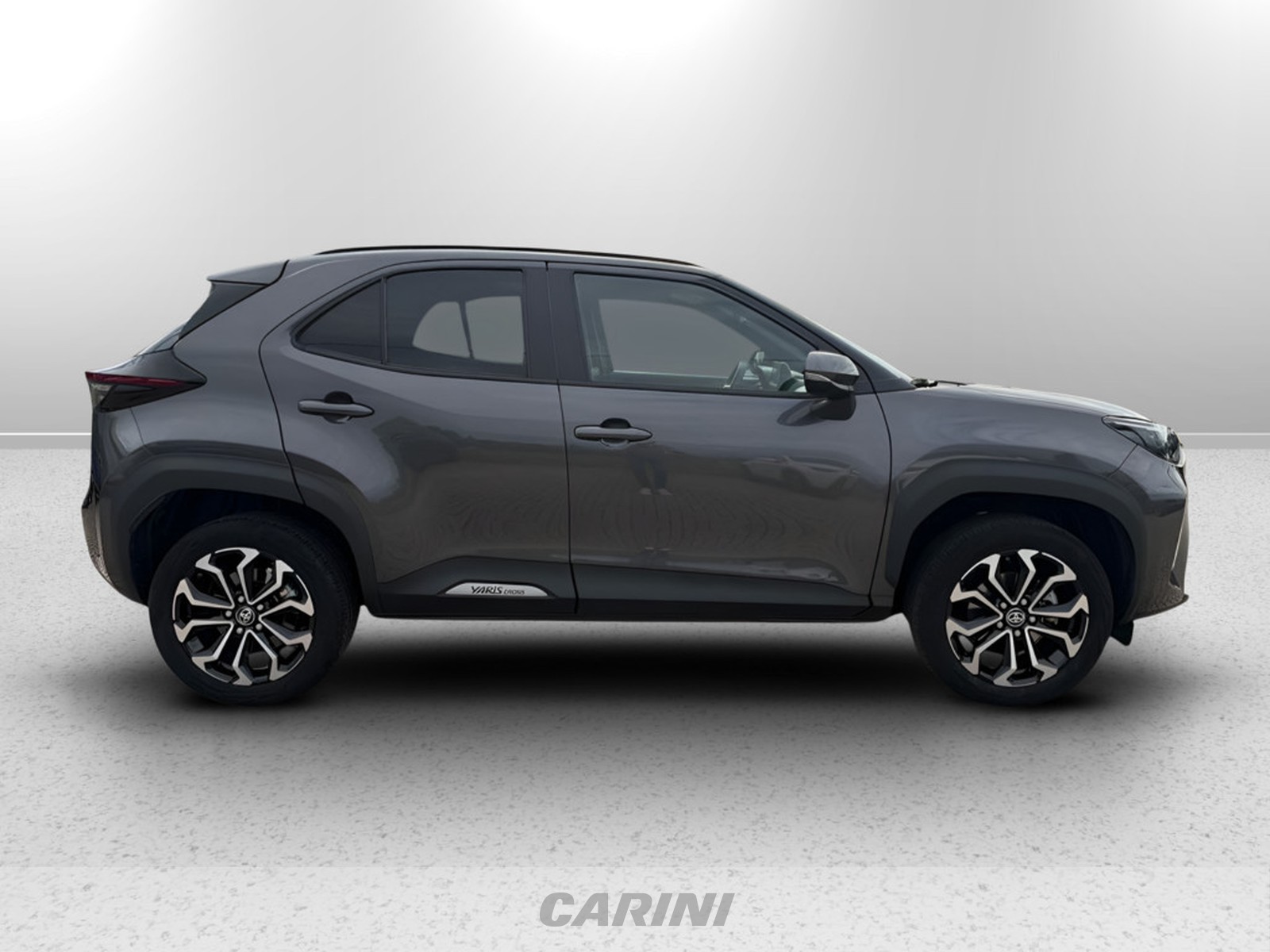 CARINI Toyota yaris cross