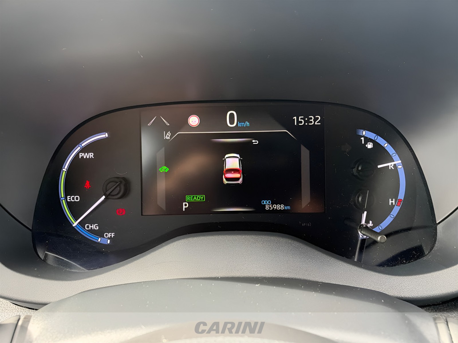 CARINI Toyota yaris cross