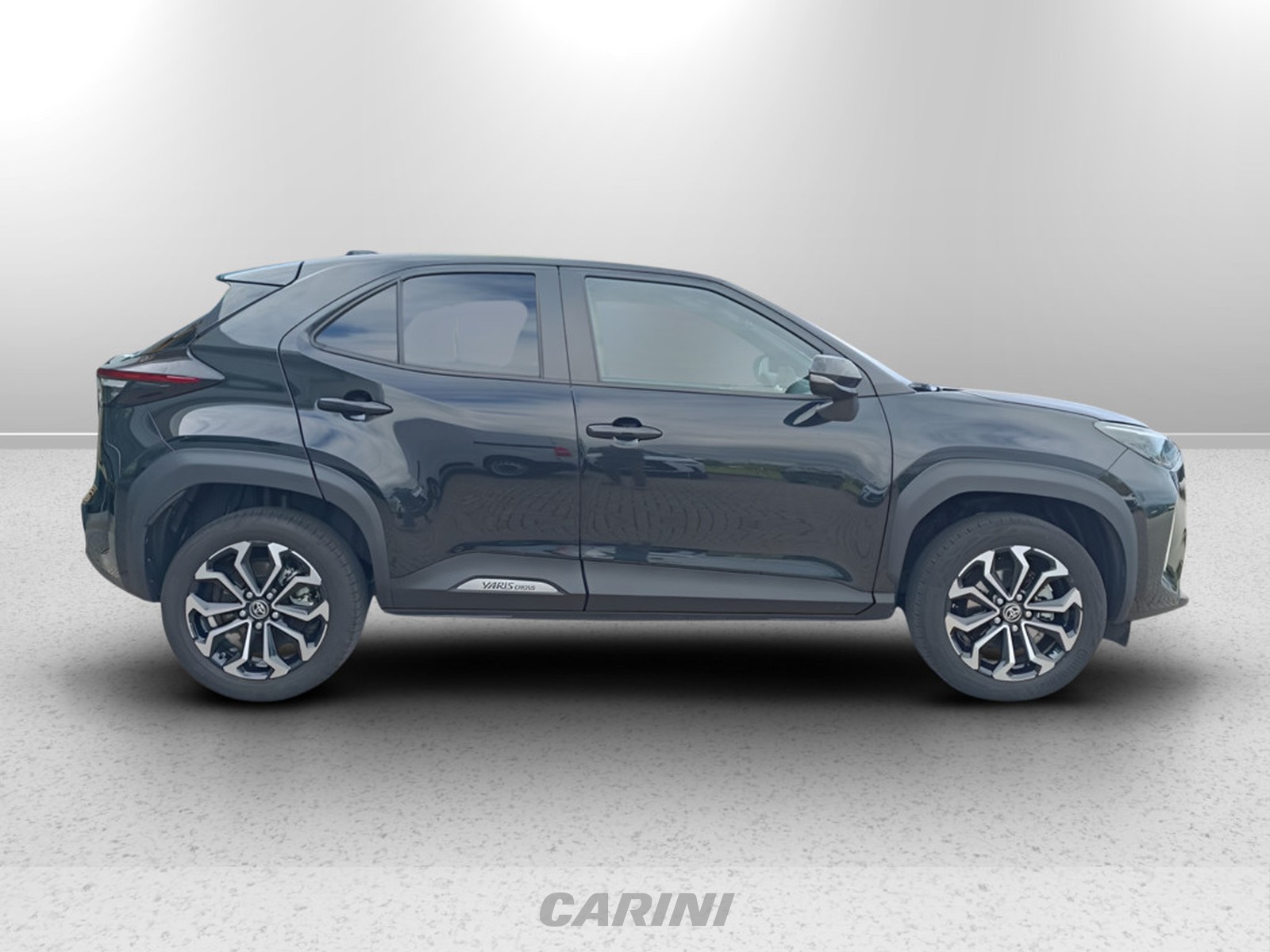 CARINI Toyota yaris cross