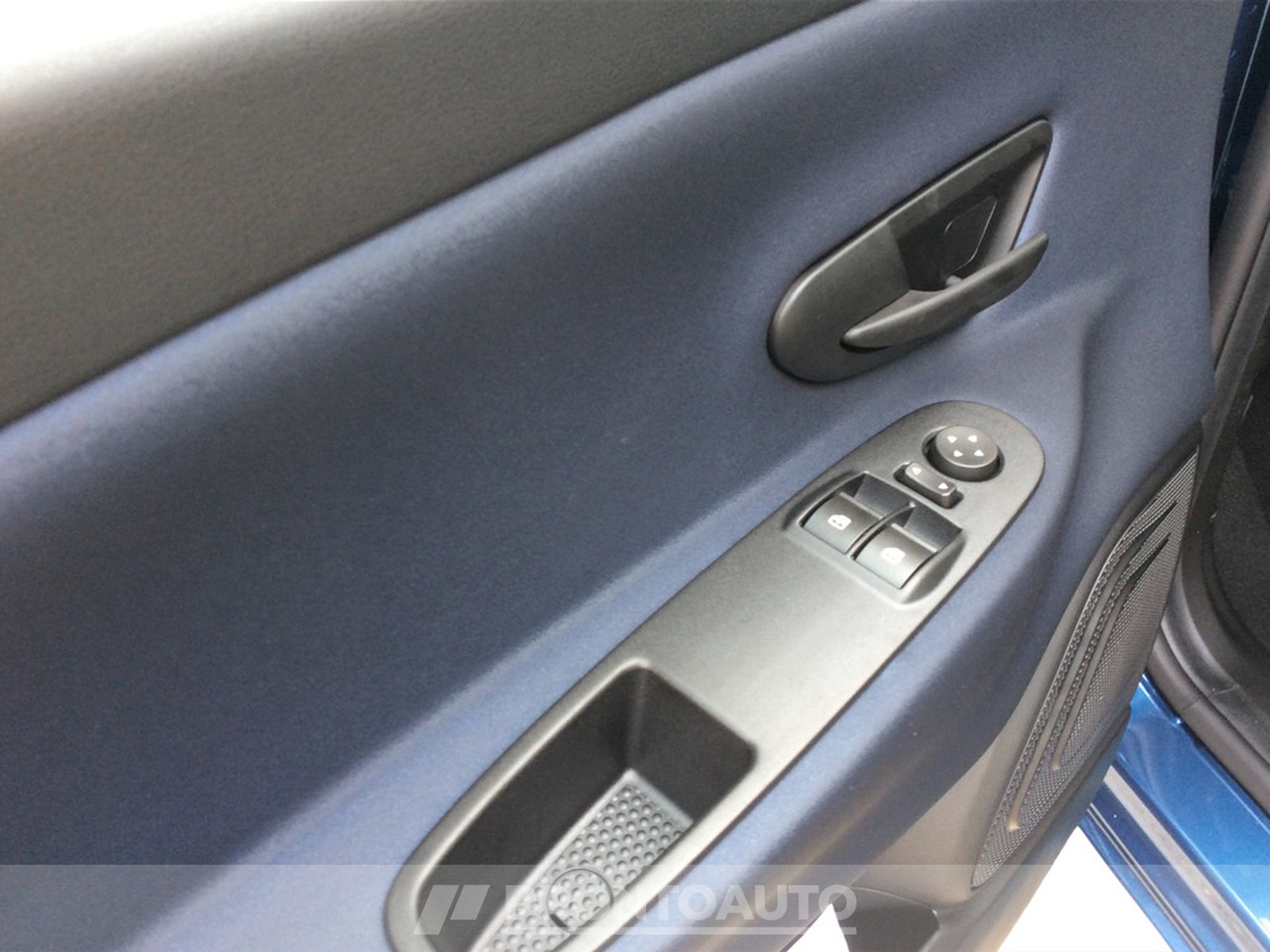 PRONTOAUTO Lancia Ypsilon