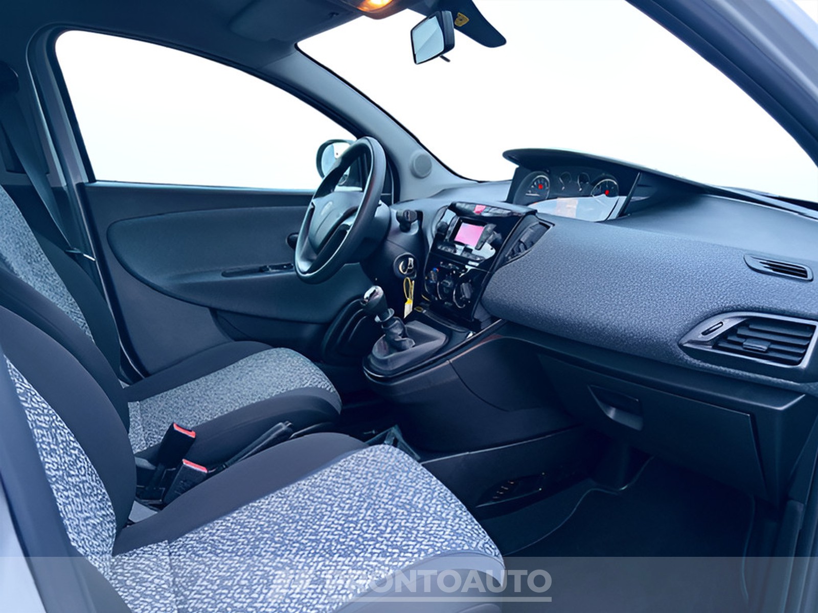 PRONTOAUTO Lancia Ypsilon
