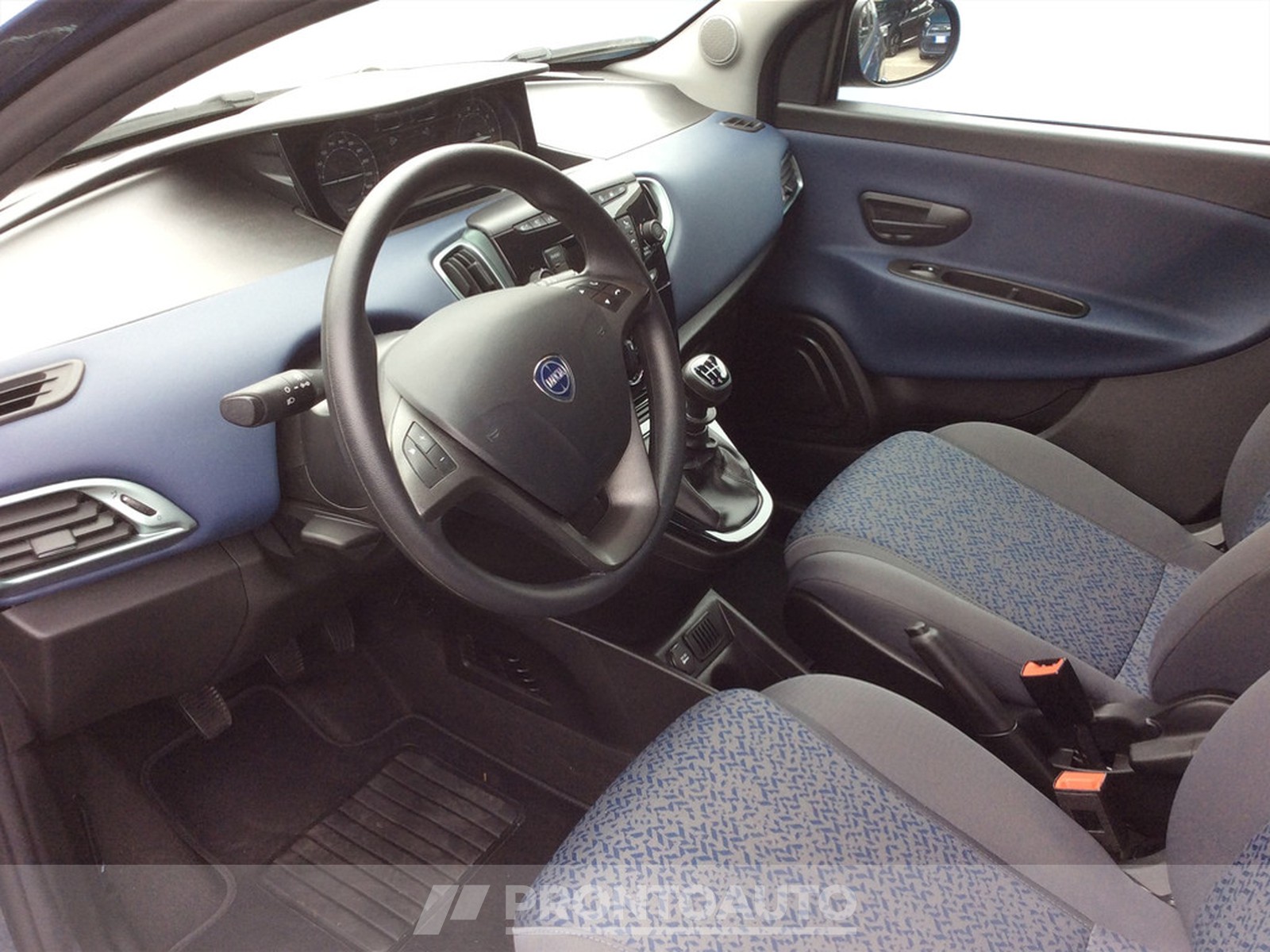 PRONTOAUTO Lancia Ypsilon