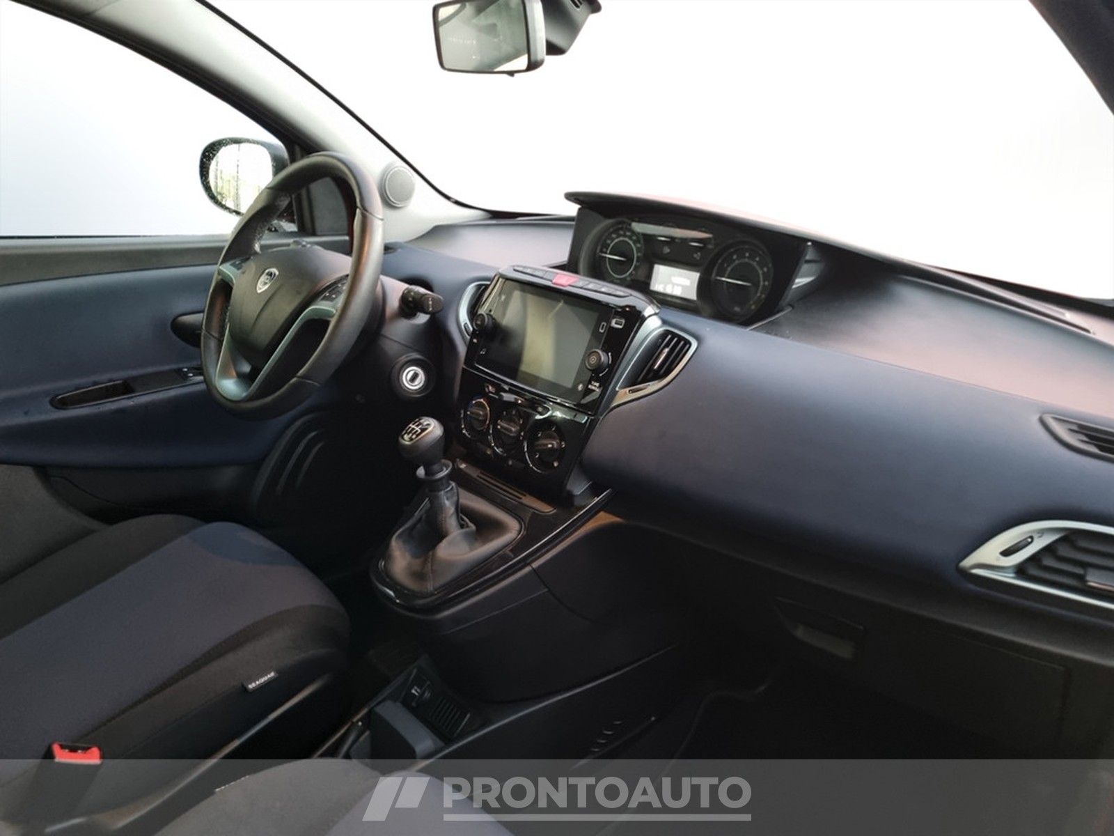 PRONTOAUTO Lancia Ypsilon