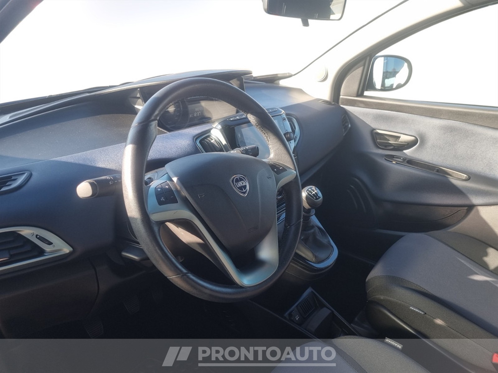 PRONTOAUTO Lancia Ypsilon