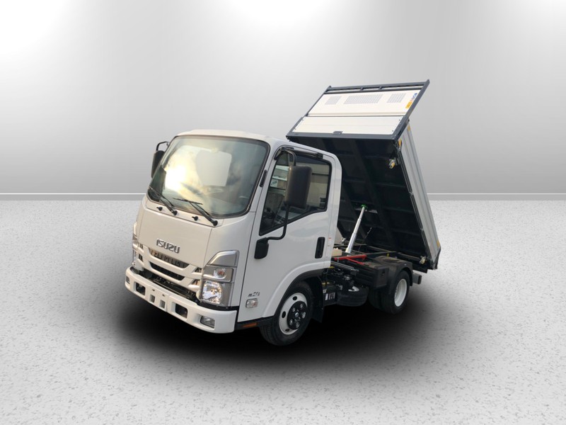 Isuzu M21