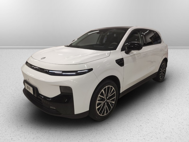Leapmotor B10