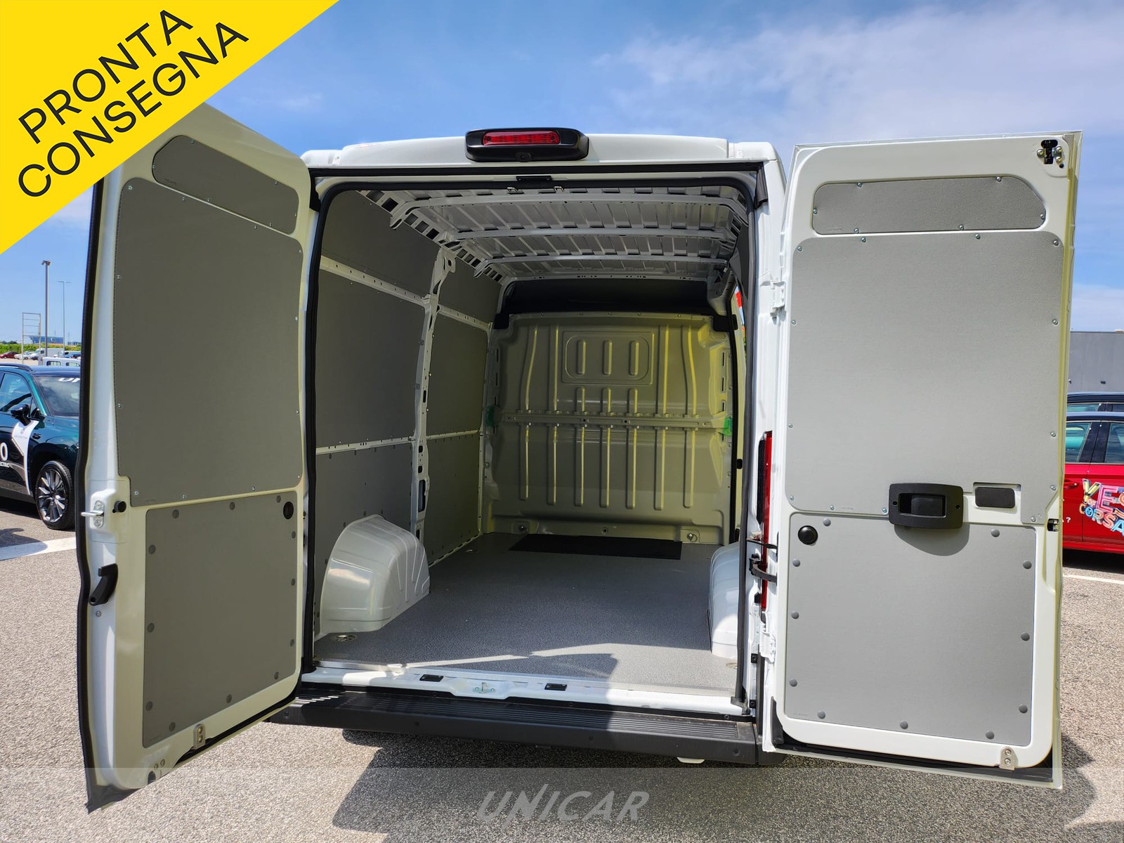 UNICAR Opel Movano