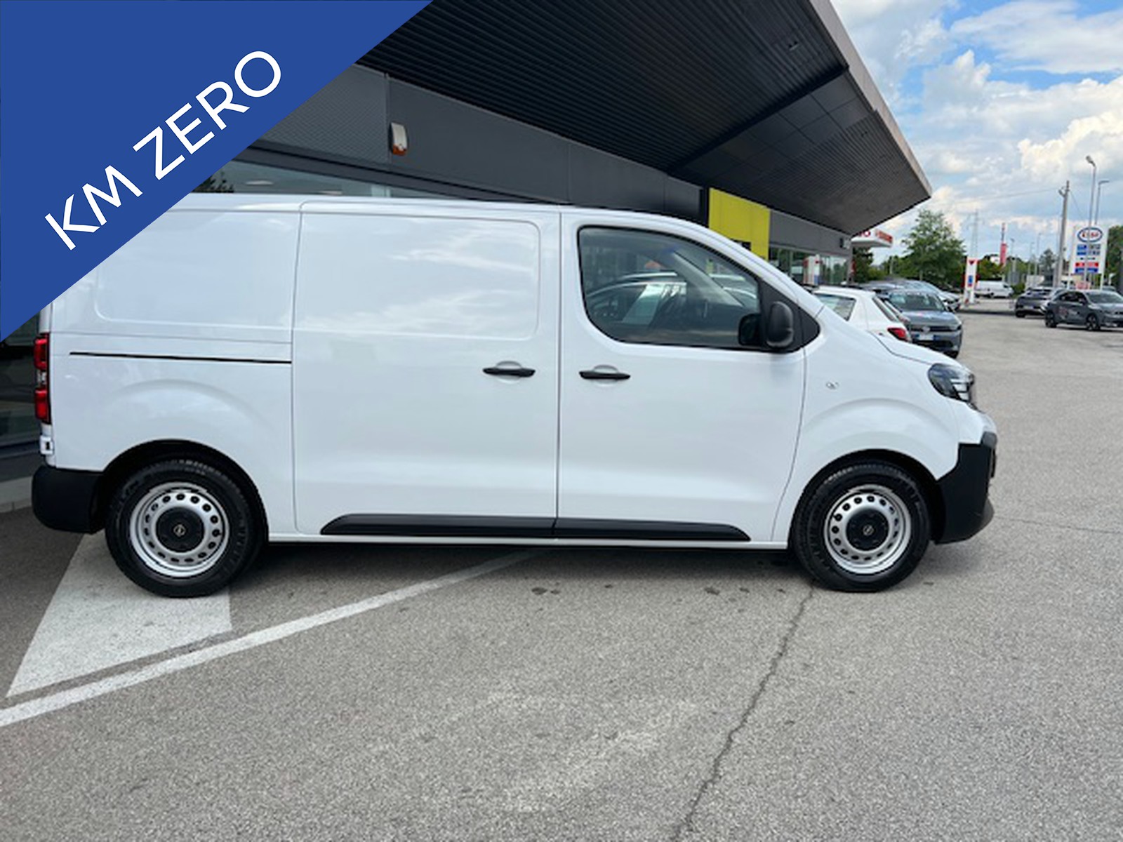 UNICAR Opel Vivaro