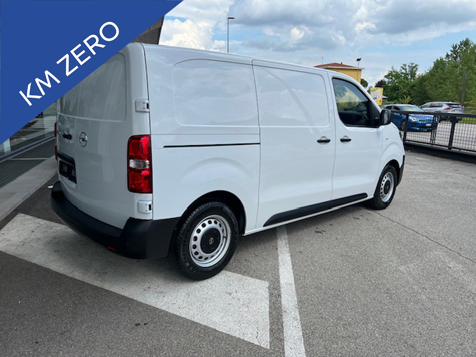UNICAR Opel Vivaro