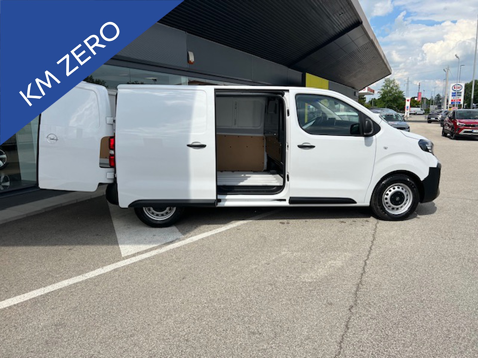 UNICAR Opel Vivaro