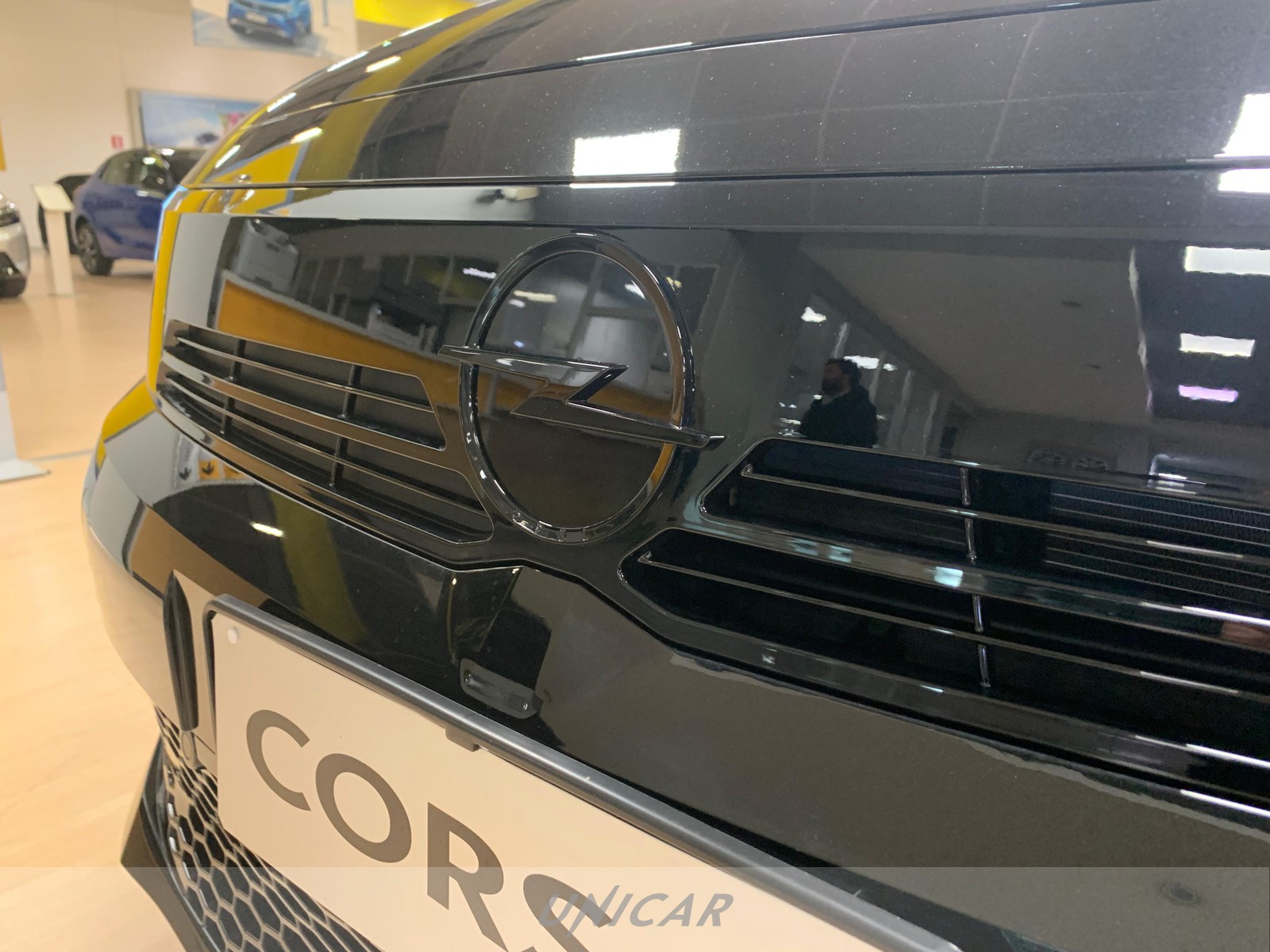 UNICAR Opel Corsa