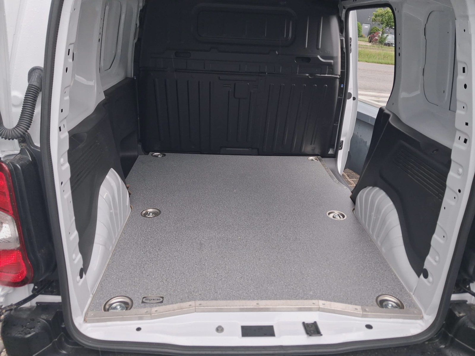 UNICAR Opel Combo