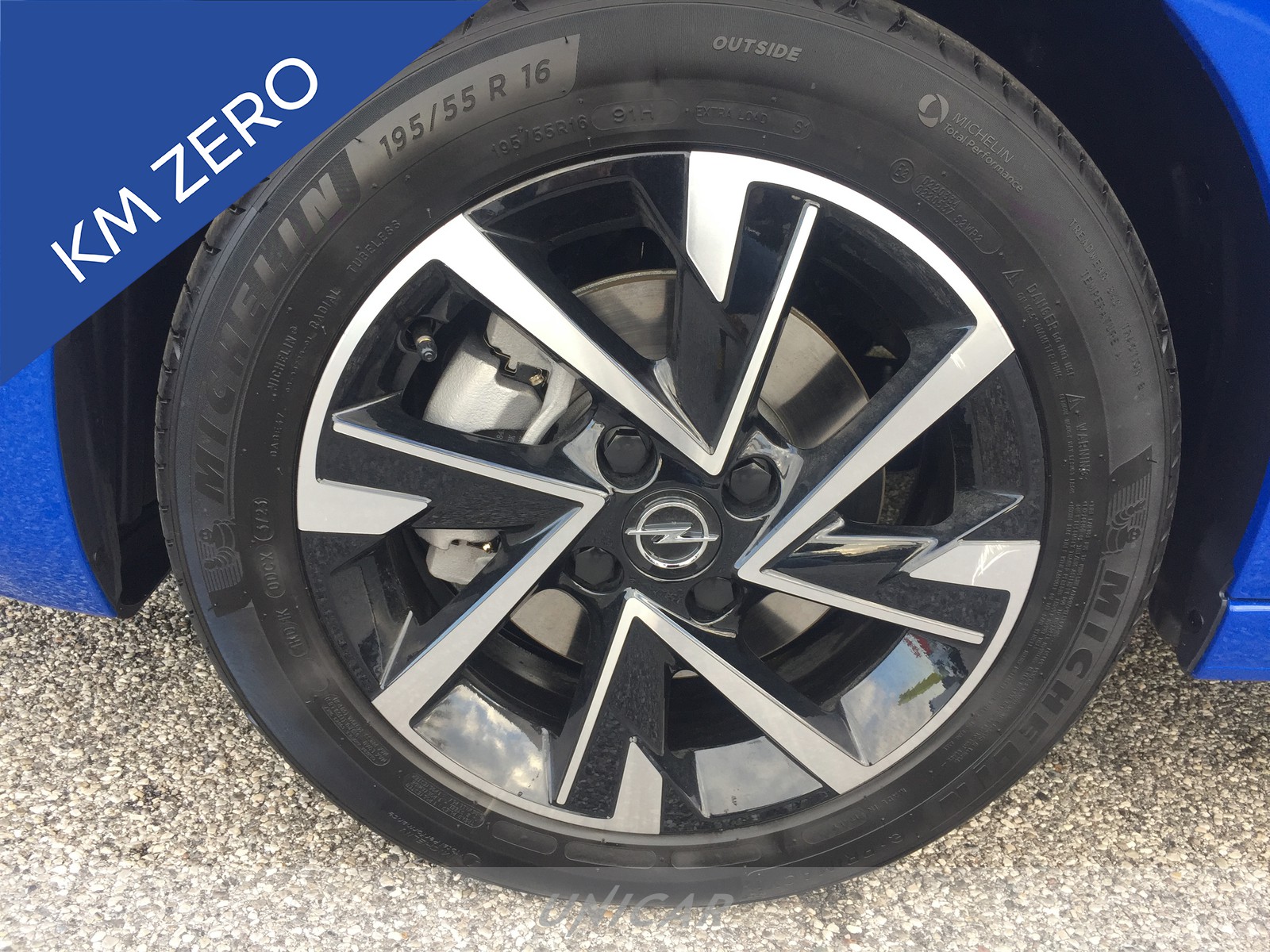 UNICAR Opel Corsa