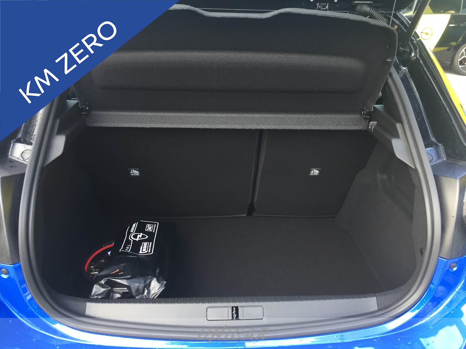 UNICAR Opel Corsa