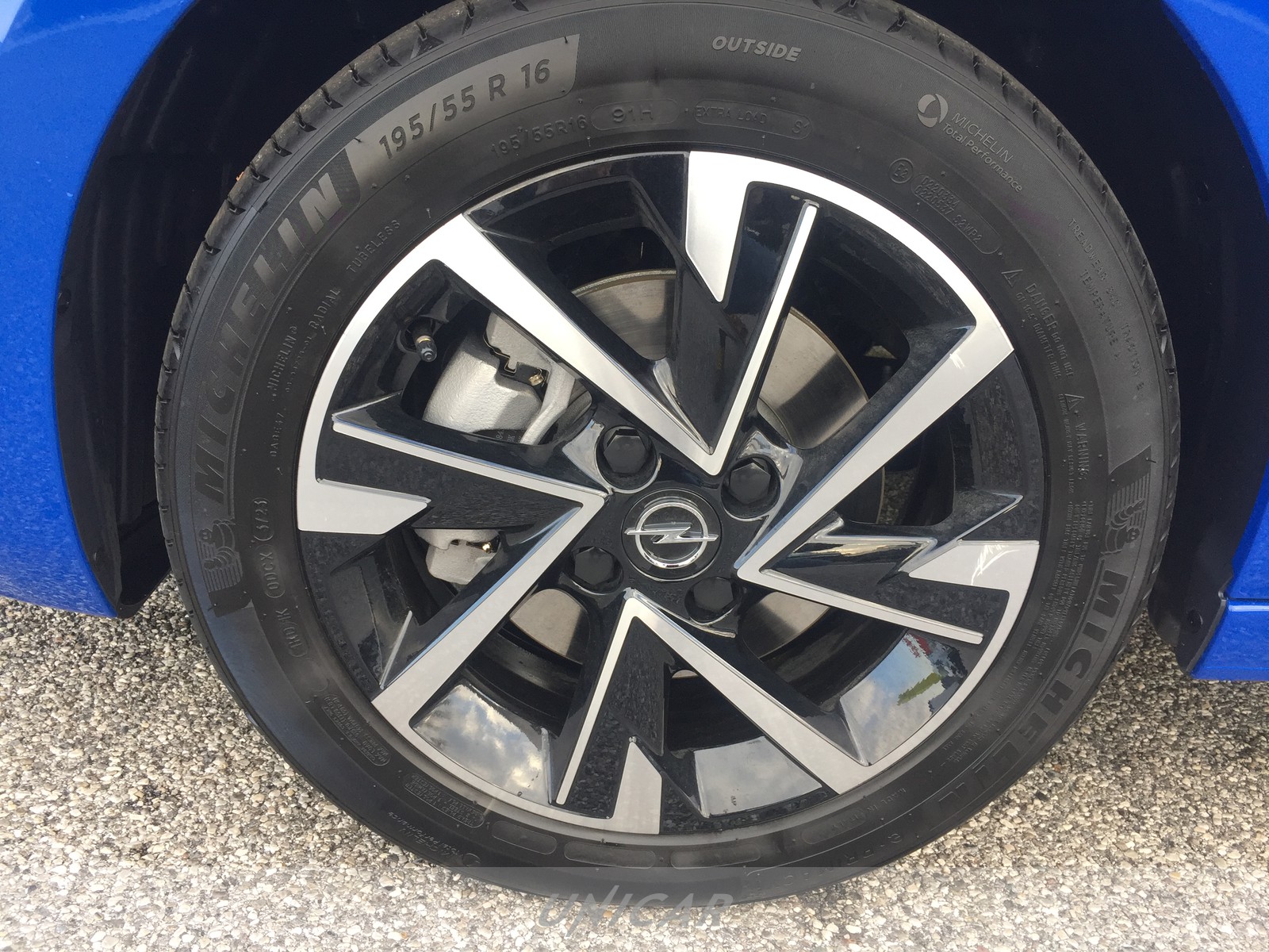 UNICAR Opel Corsa