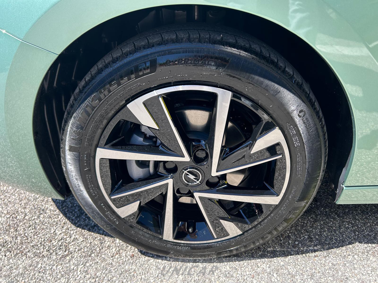 UNICAR Opel Corsa