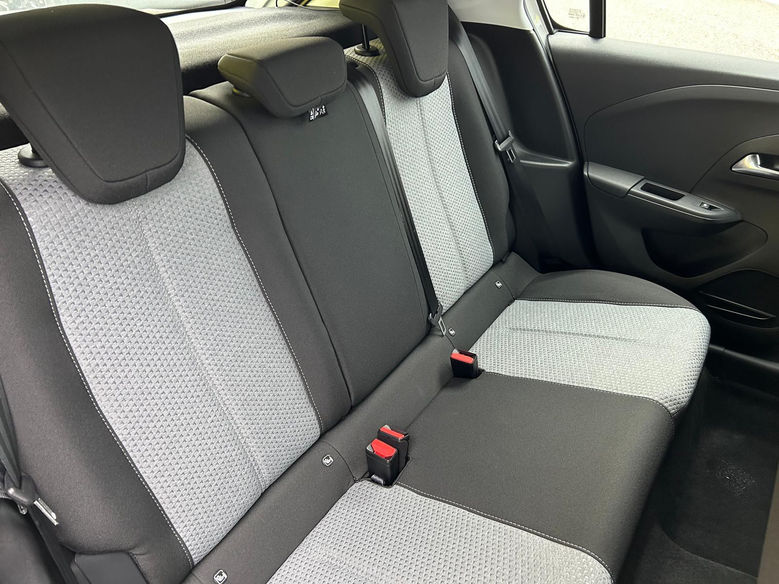 UNICAR Opel Corsa
