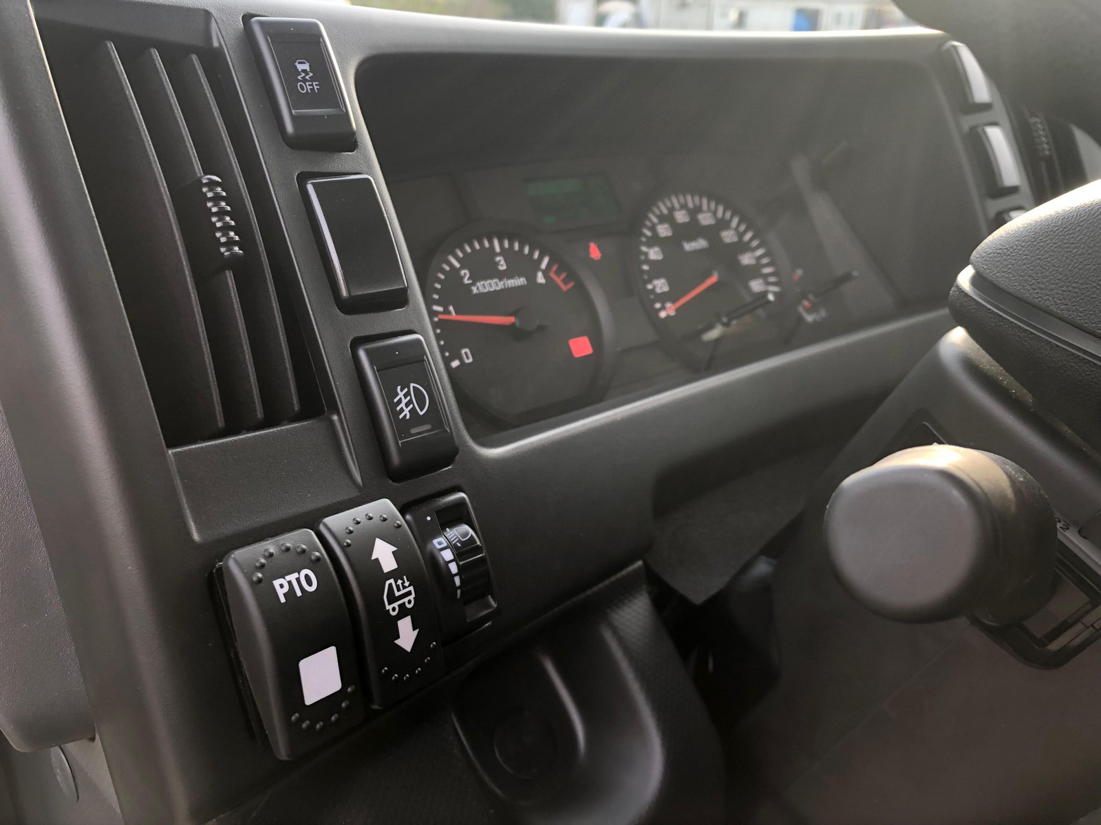 AUTONORD Isuzu M21