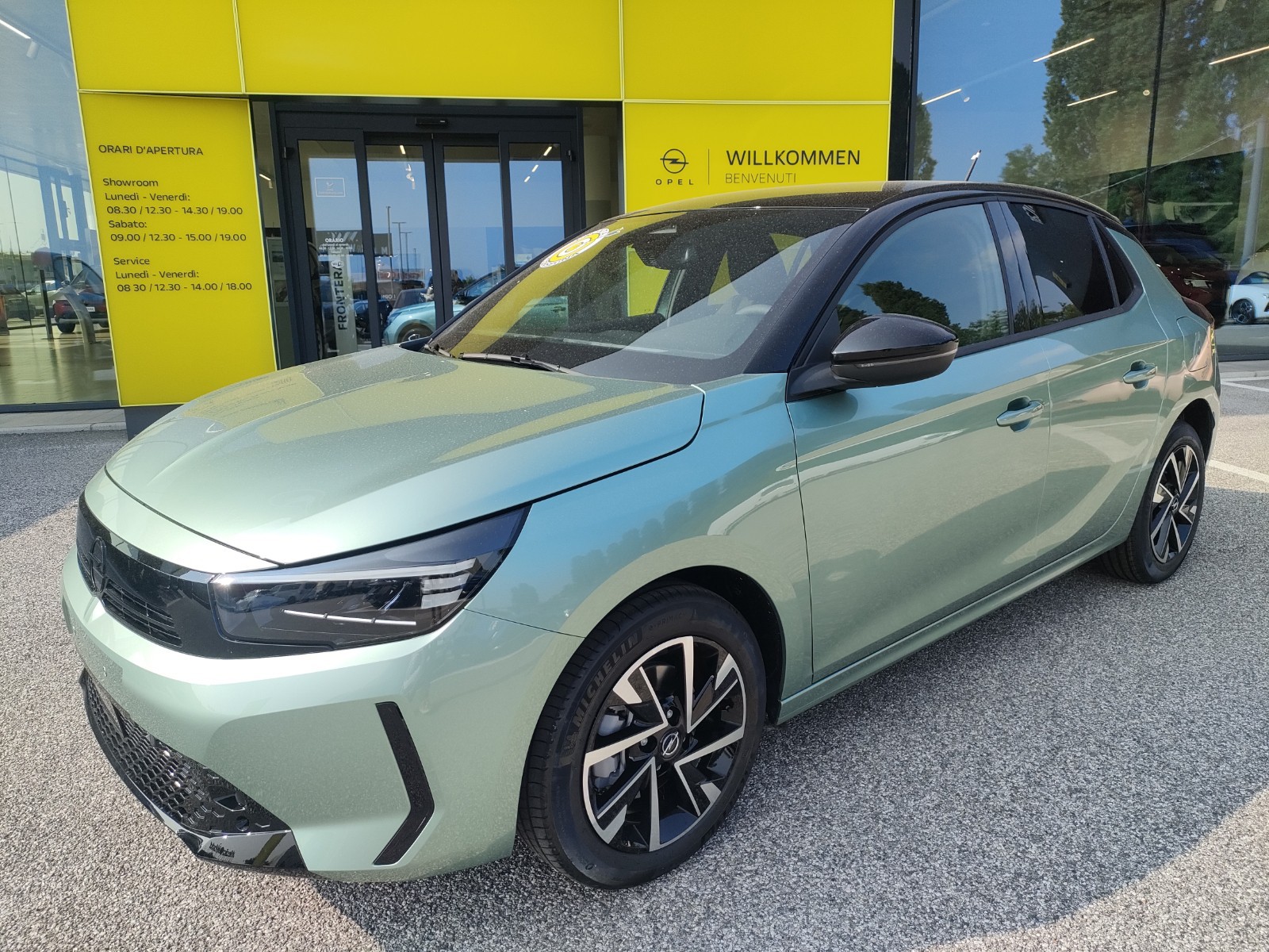 UNICAR Opel Corsa