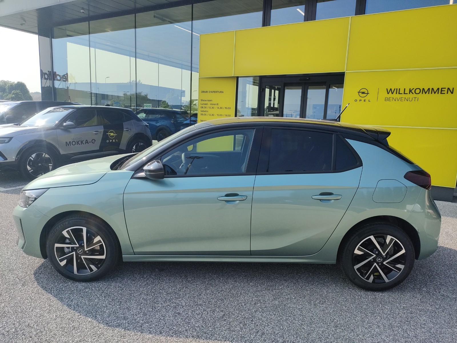 UNICAR Opel Corsa