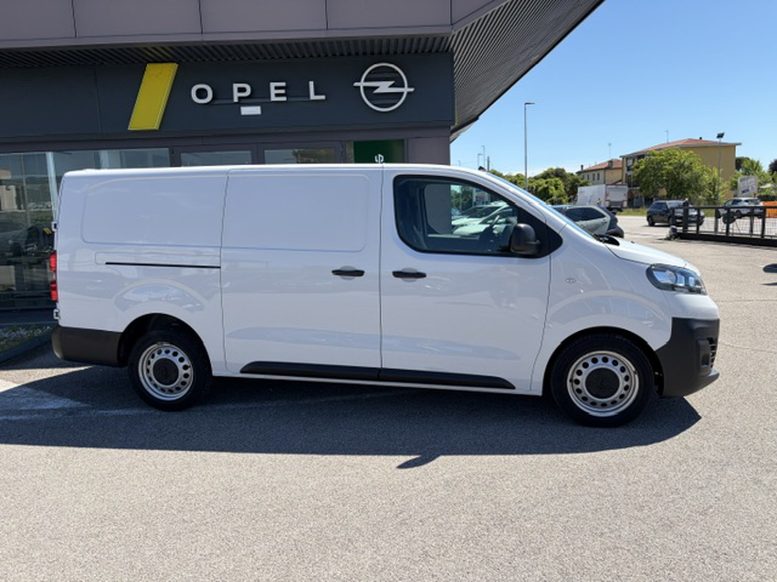 UNICAR Opel Vivaro