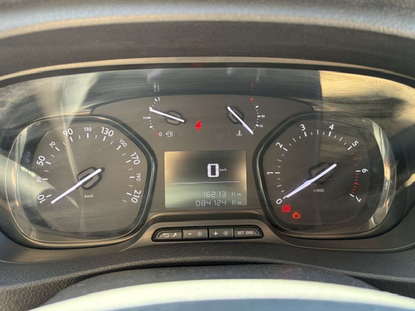 UNICAR Opel Vivaro