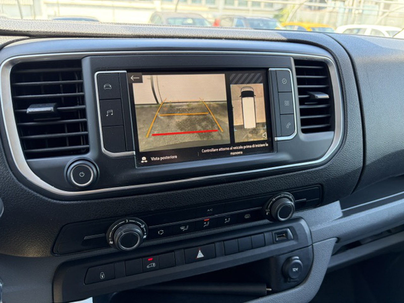 UNICAR Opel Vivaro