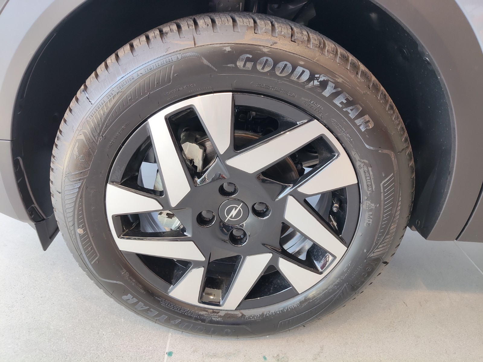 UNICAR Opel Mokka