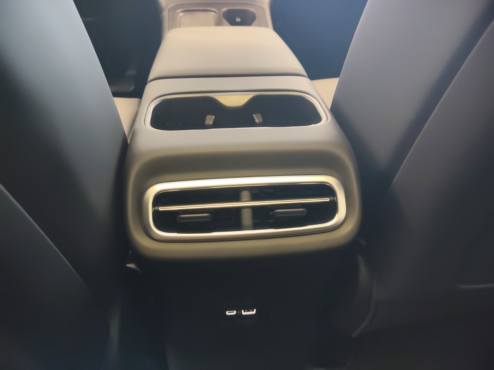 UNICAR Leapmotor C10