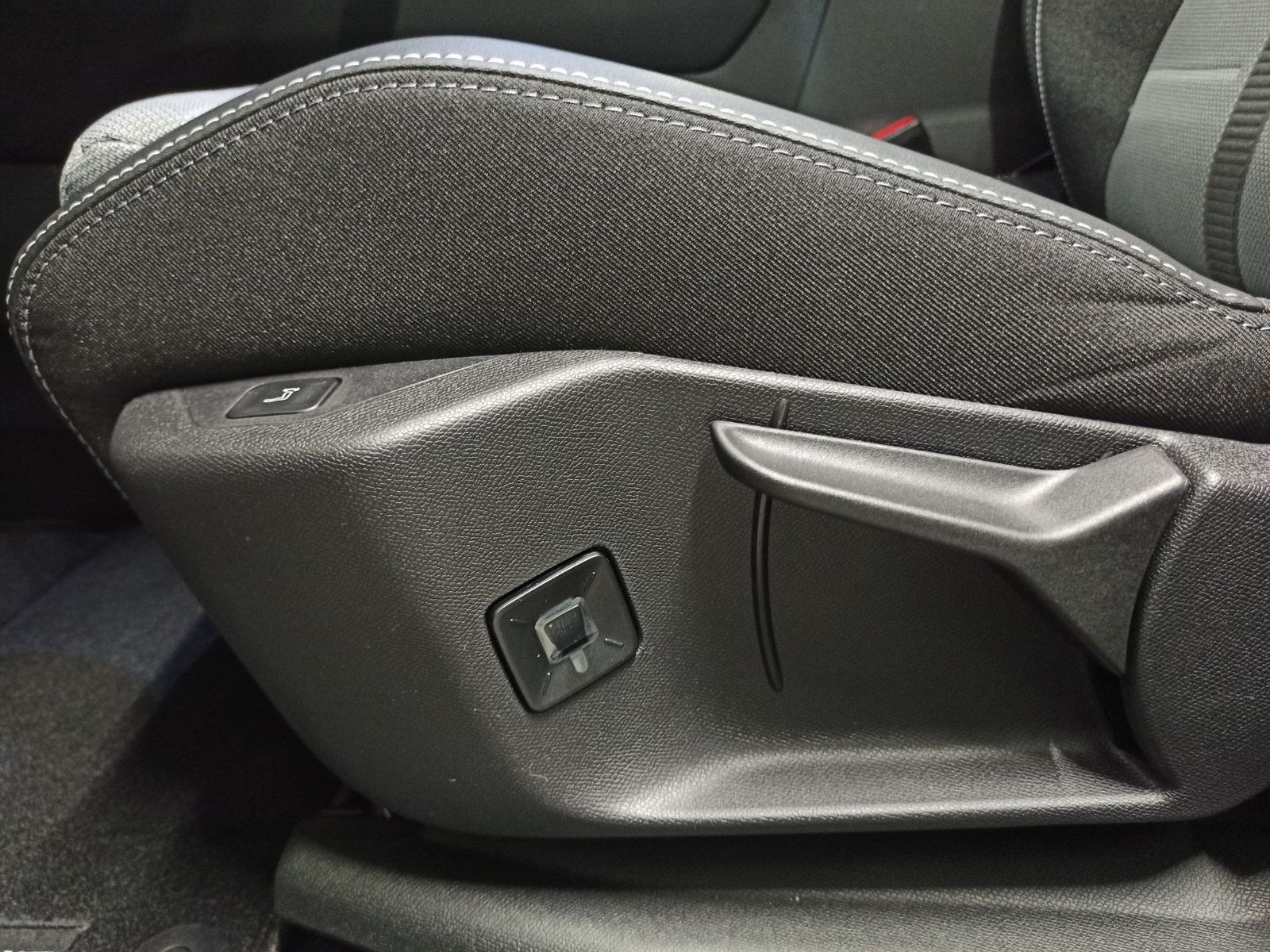 UNICAR Opel Grandland