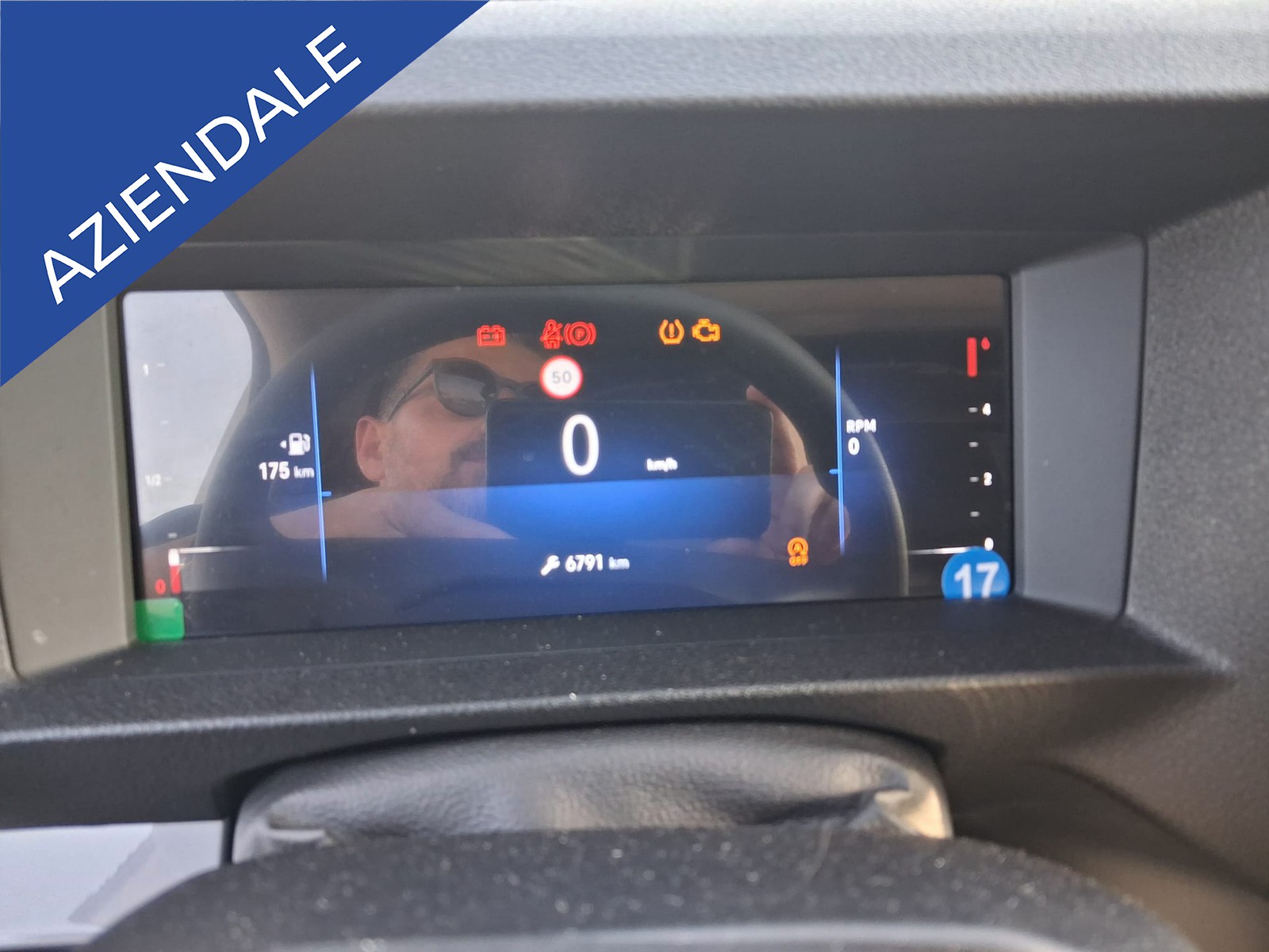 UNICAR Opel Vivaro