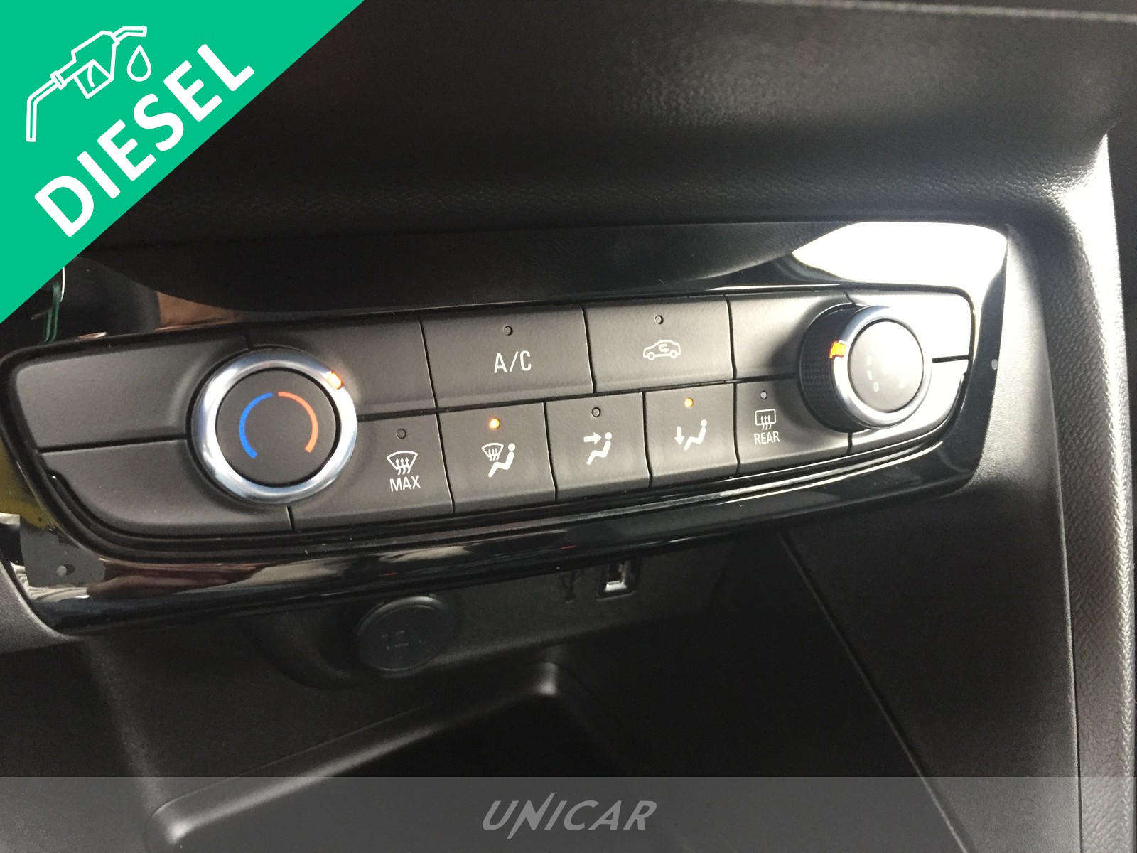 UNICAR Opel Corsa