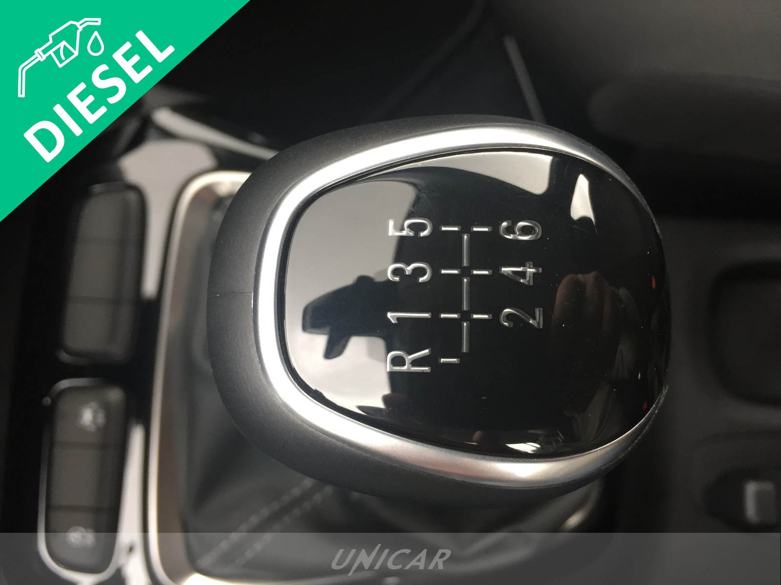 UNICAR Opel Corsa