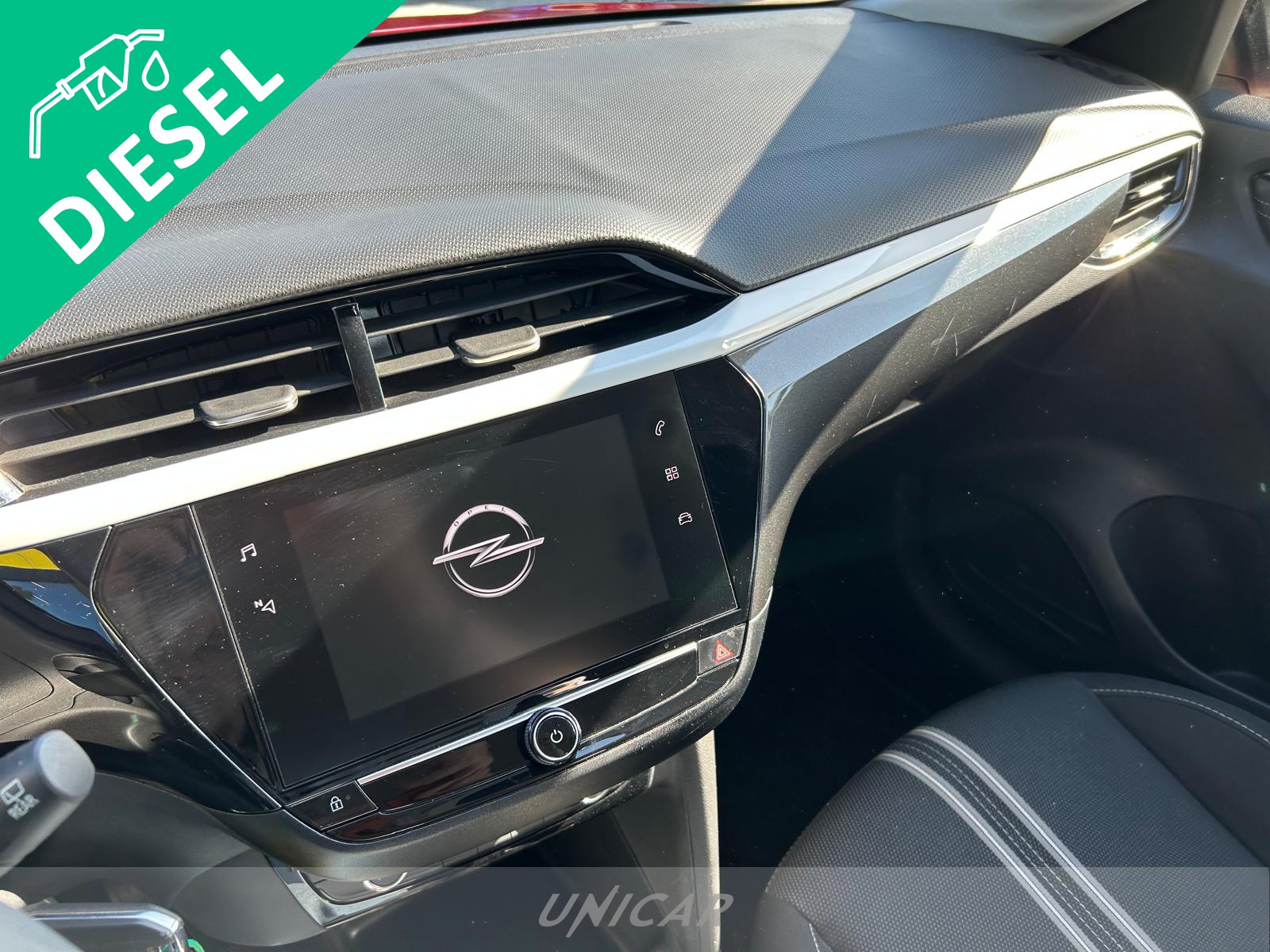 UNICAR Opel Corsa