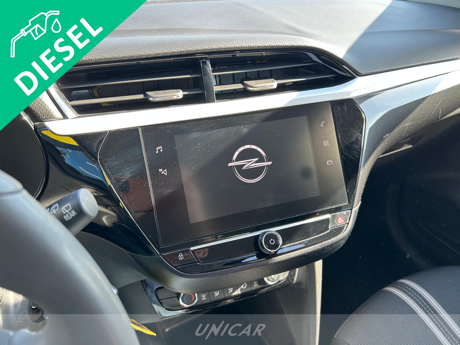 UNICAR Opel Corsa