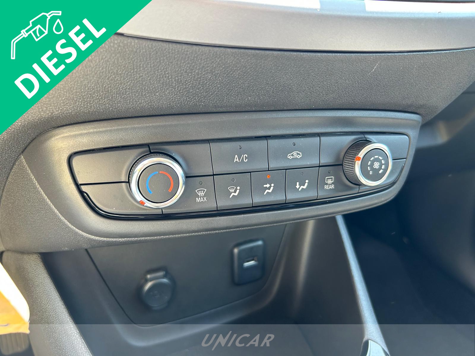 UNICAR Opel Crossland