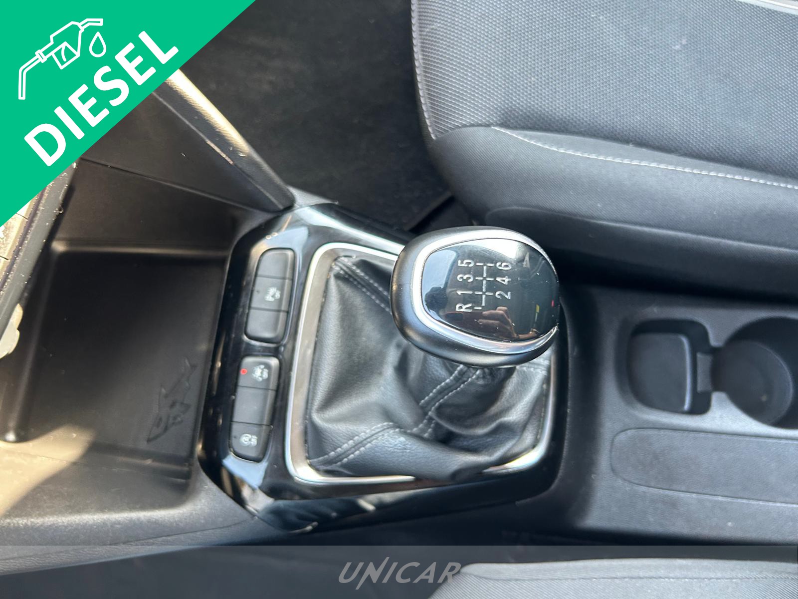 UNICAR Opel Corsa