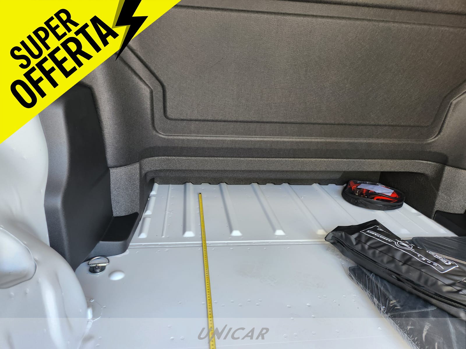 UNICAR Opel Vivaro