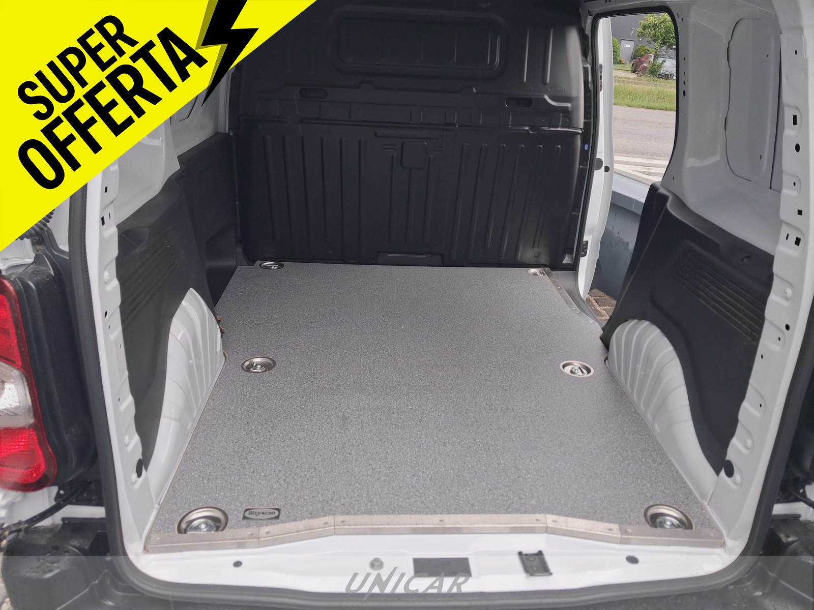 UNICAR Opel Combo