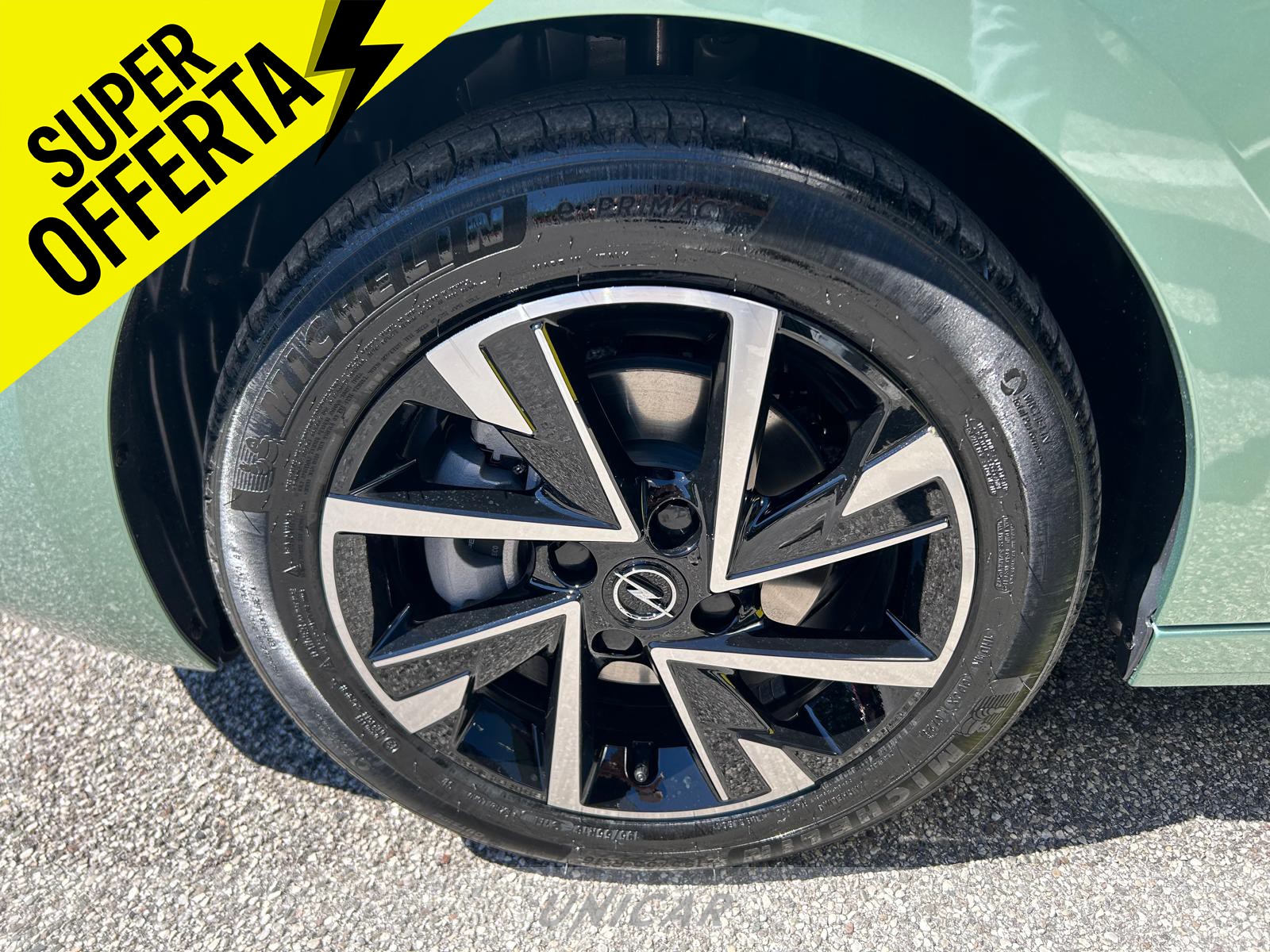 UNICAR Opel Corsa