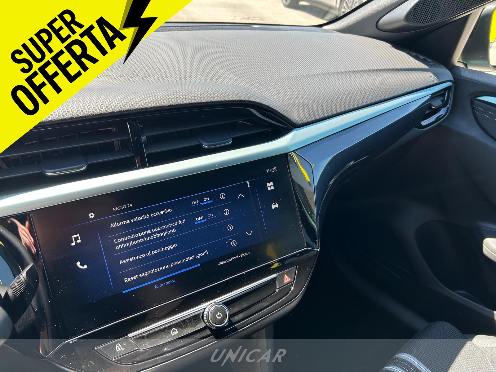 UNICAR Opel Corsa
