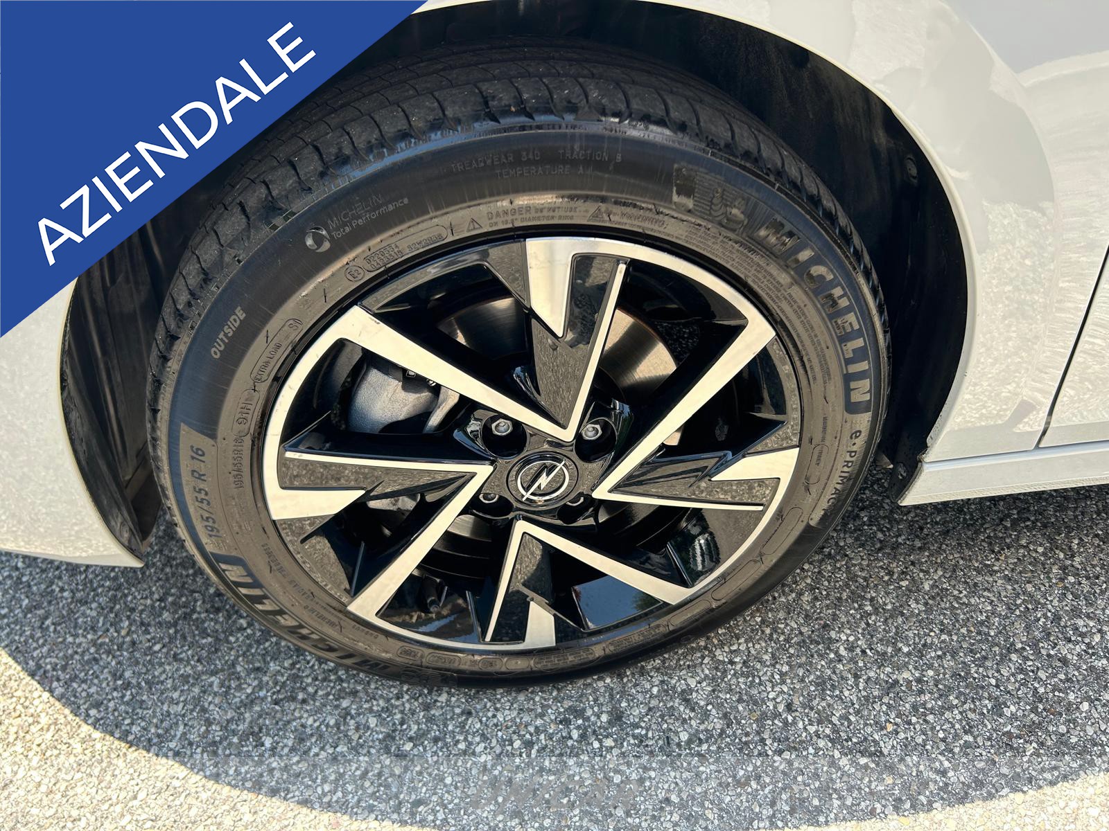 UNICAR Opel Corsa