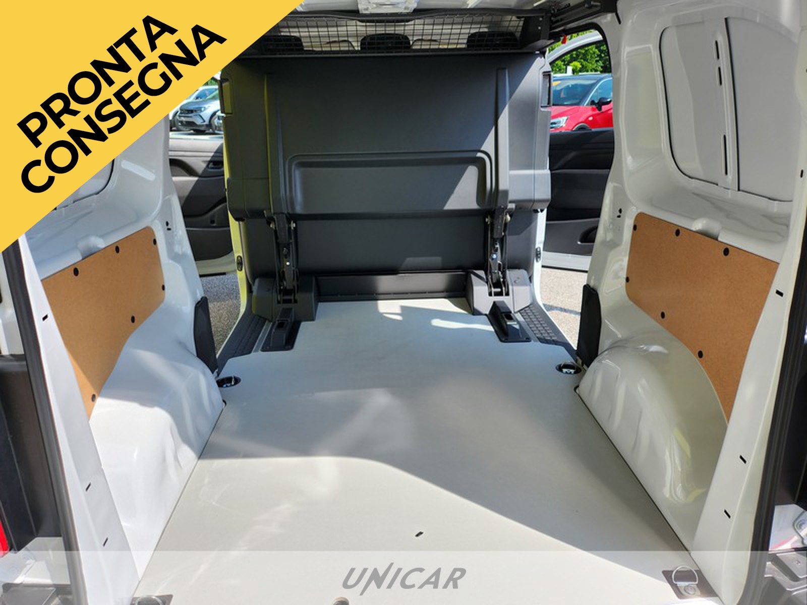 UNICAR Opel Vivaro