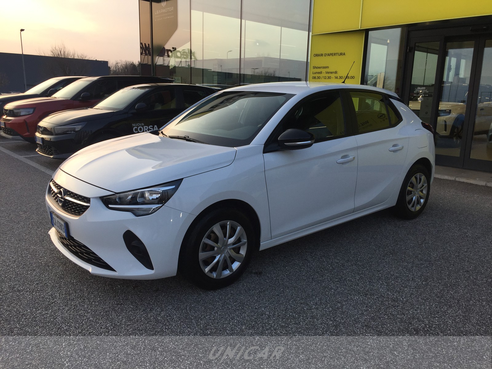 UNICAR Opel Corsa