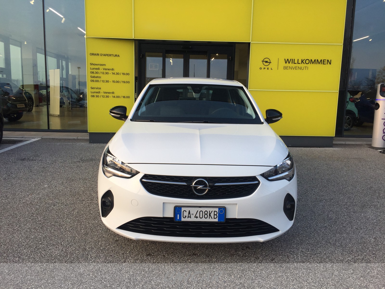 UNICAR Opel Corsa