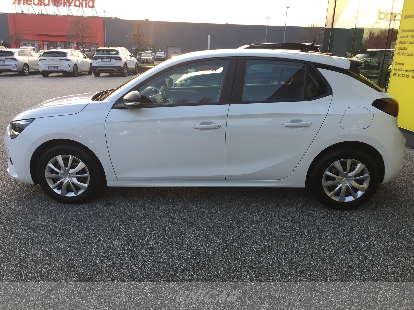 UNICAR Opel Corsa