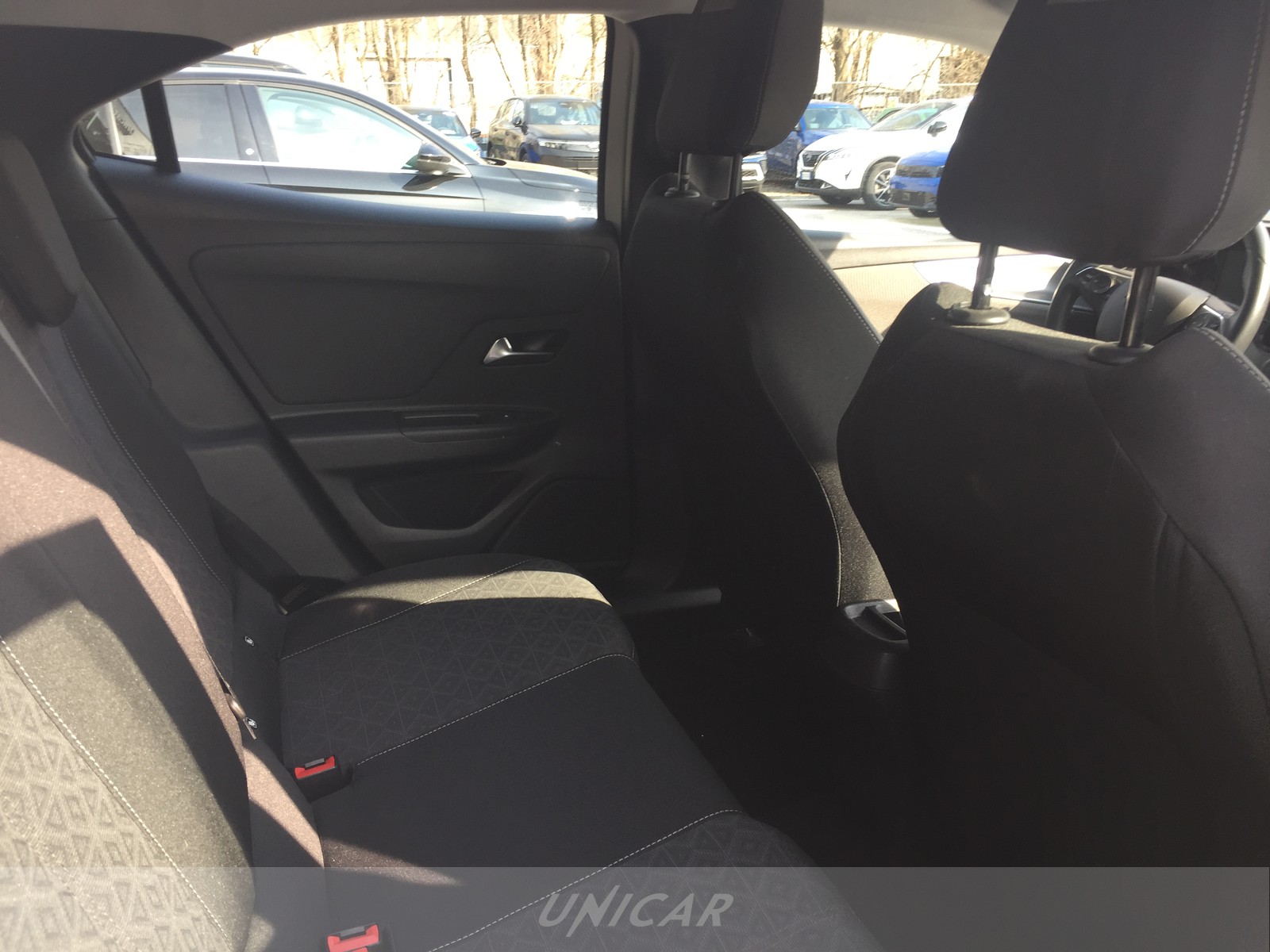 UNICAR Opel Mokka