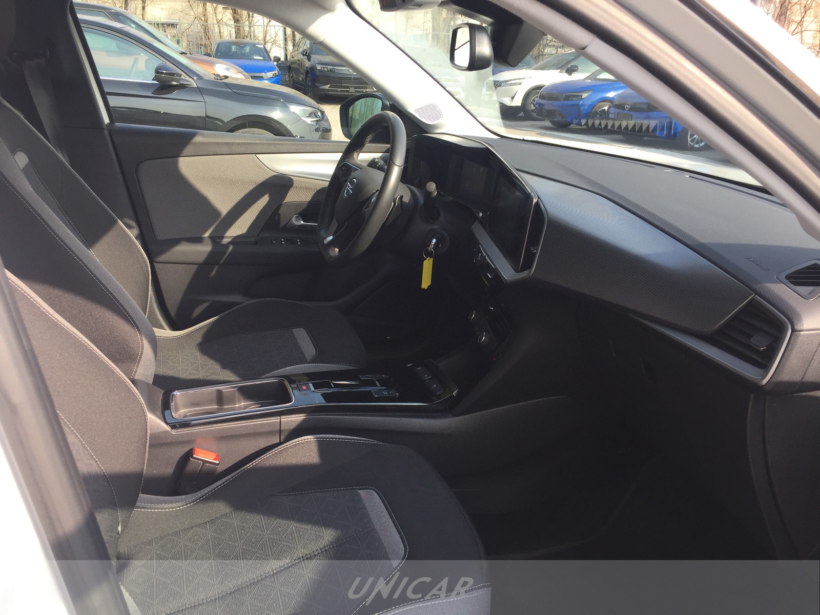 UNICAR Opel Mokka